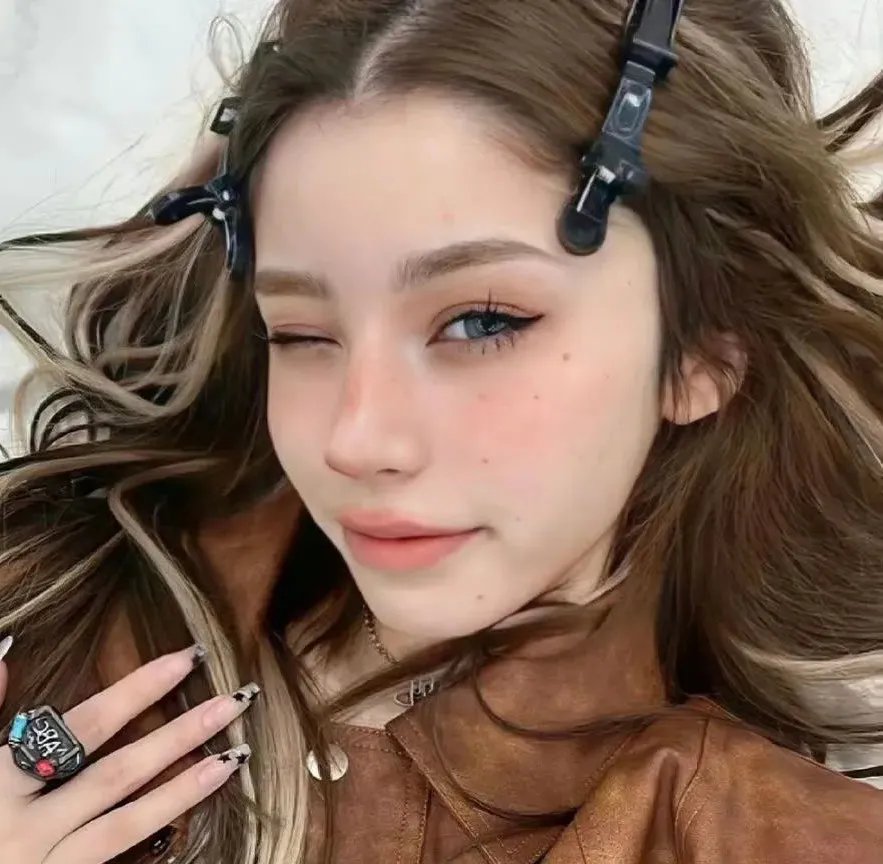 你猜我是不是英雄！